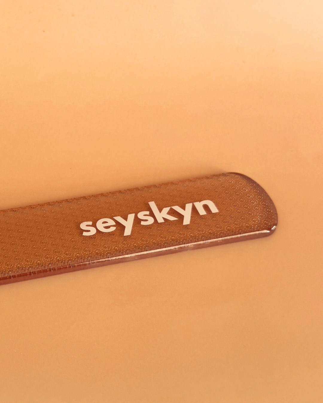 Seyskyn Glass Foot File – Nano Technology for Dry, Cracked Feet